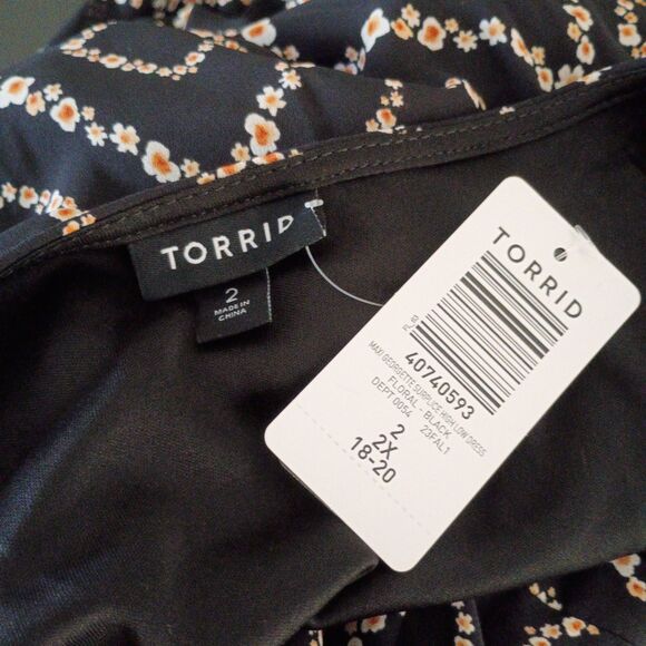 Torrid 2 Plus Size Maxi Georgette Surplice Hi Low Belt Dress Black Floral 2X NEW - Picture 10 of 10